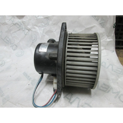  Моторчик печки к  Mazda  626,  1999