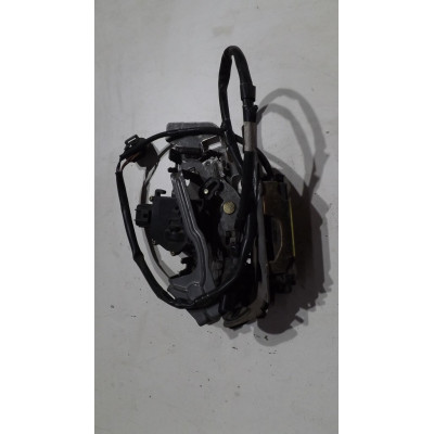  Замок двери сдвижной к  Dodge  Grand Caravan,  2002