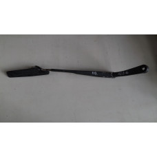 Щеткодержатель (поводок стеклоочистителя, дворник) к  Nissan  Sunny,  1993