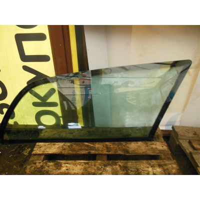  Стекло кузовное боковое правое к  Mercedes  E W210,  2001