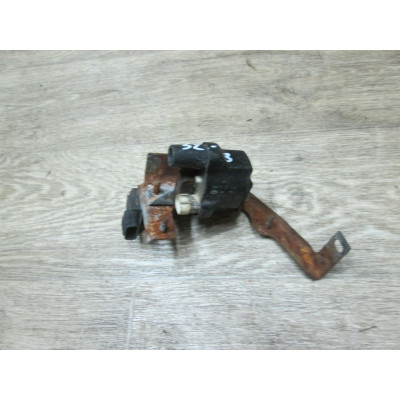  Коммутатор зажигания к  Mazda  323,  1993