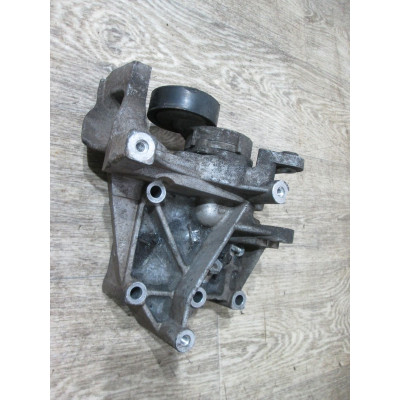  Кронштейн генератора к  Rover  416,  1998