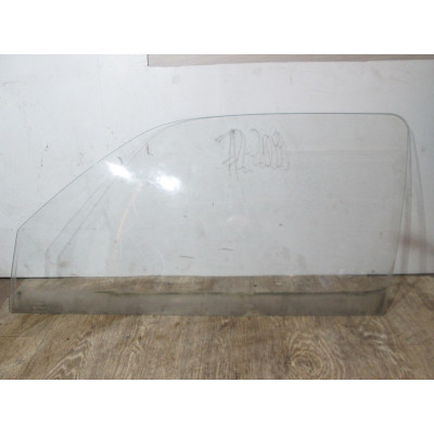  Стекло двери передней левой к  Volkswagen  Golf,  1997