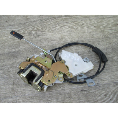  Замок багажника к  Nissan  Terrano,  2000