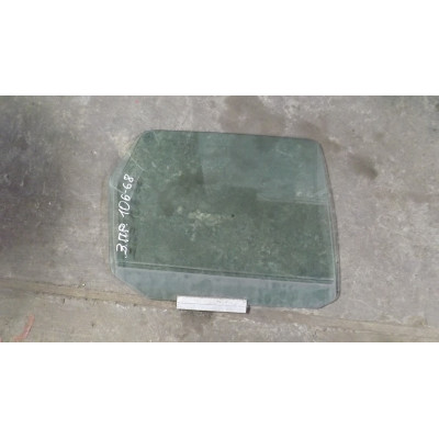  Стекло двери задней правой к  Ford  Escort,  1998