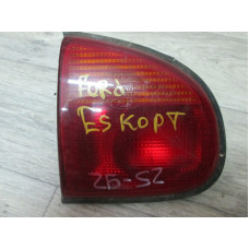  Фонарь задний правый к  Ford  Escort,  1999