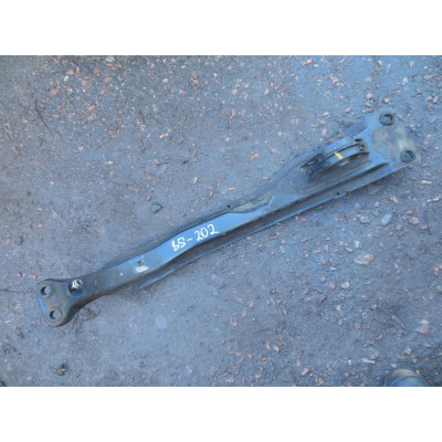  Балка под радиатор к  Nissan  Primera,  2001