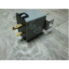  Реле (прочие) к  Mitsubishi  Space Wagon,  1996