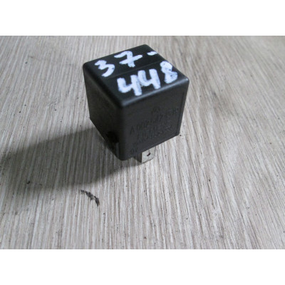  Реле (прочие) к  Mercedes  E W210,  2001