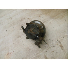  Насос вакуумный к  Nissan  Primera,  1998