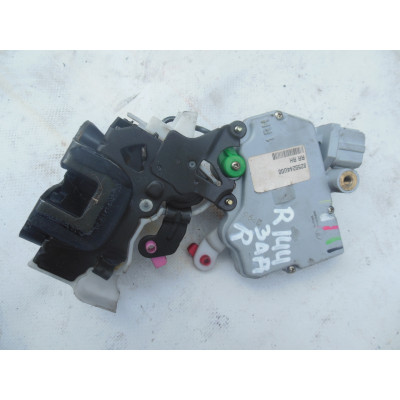  Замок двери задней правой к  Nissan  Maxima,  1999