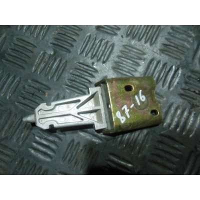  Кронштейн к  Mercedes  E W210,  2001