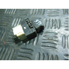  Кнопка стеклоподъемника заднего правого к  Nissan  Primera,  2001