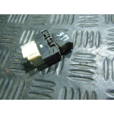  Кнопка стеклоподъемника заднего правого к  Nissan  Primera,  2001