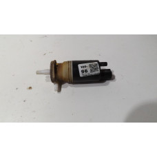  Насос (моторчик) омывателя стекла к  Dodge  Grand Caravan,  2002