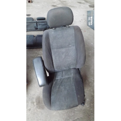  Сиденье переднее левое к  Opel  Zafira,  2000