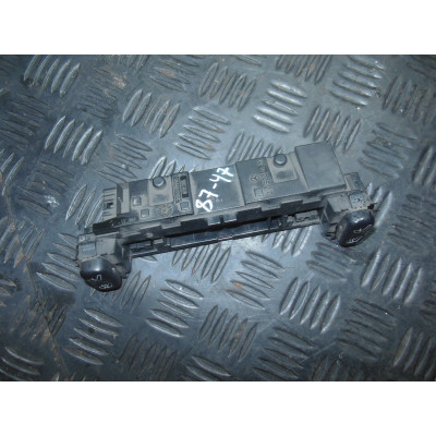 Блок кнопок к  Mercedes  E W210,  2001