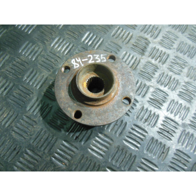  Ступица передняя правая к  Audi  100,  1989