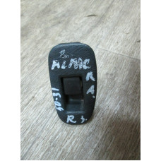  Кнопка (выключатель) к  Nissan  Primera,  2000