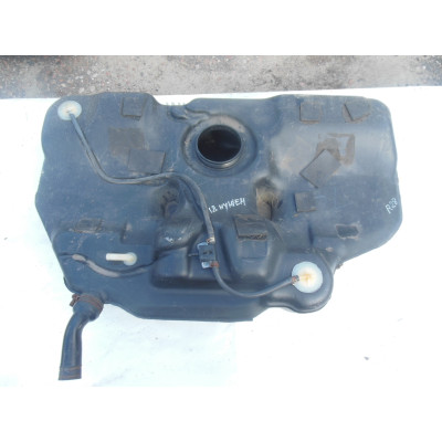  Бак топливный к  Nissan  Primera,  1999