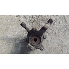  Кулак поворотный левый к  Renault  Megane,  1998