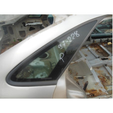  Стекло кузовное боковое правое к  Renault  Laguna,  1999