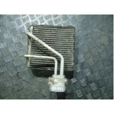  Радиатор кондиционера к  Nissan  Primera,  2001