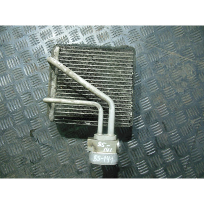  Радиатор кондиционера к  Nissan  Primera,  2001