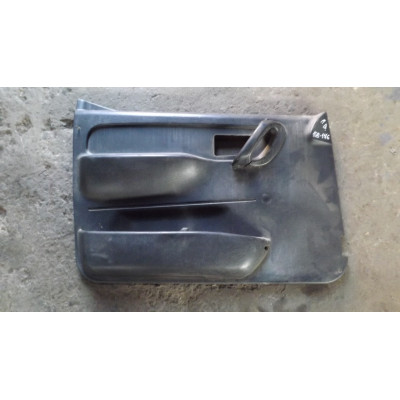  Обшивка двери передней левой (дверная карта) к  Peugeot  Partner,  1998