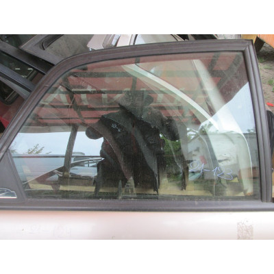  Стекло двери задней правой к  Renault  Laguna,  1997