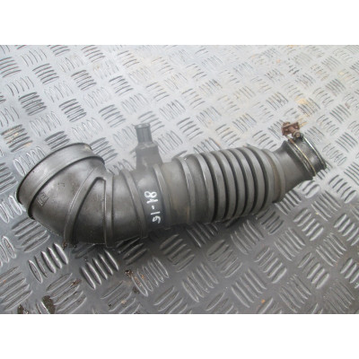  Патрубок впускного коллектора к  Mitsubishi  Galant,  1998