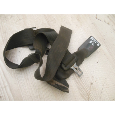  Ремень безопасности задний центральный к  Nissan  Primera,  1998