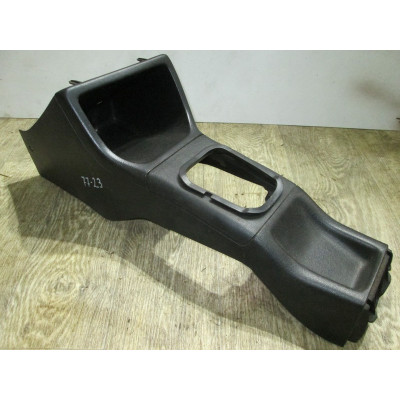  Консоль салона (кулисная часть) к  Volkswagen  Golf,  1996