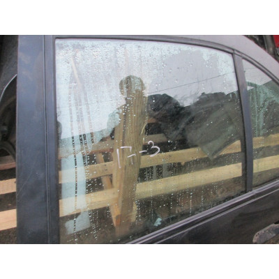  Стекло двери задней левой к  Nissan  Primera,  1993