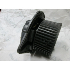  Моторчик печки к  Volkswagen  Passat,  2005