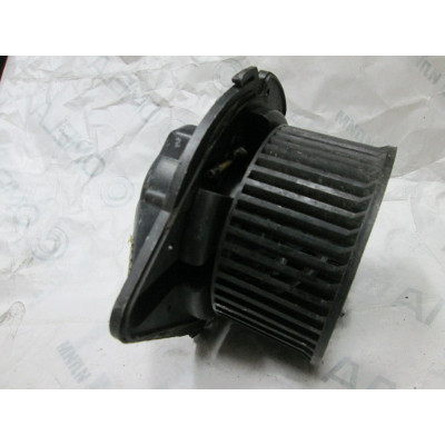  Моторчик печки к  Volkswagen  Passat,  2005