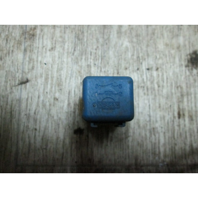  Реле (прочие) к  Nissan  Sunny,  1993