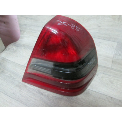 Фонарь задний правый к  Mercedes  C W202,  1998
