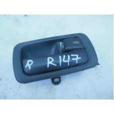  Ручка внутренняя задняя правая к  Toyota  Camry,  1993