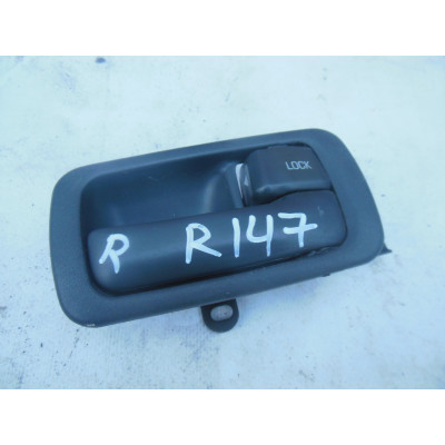 Ручка внутренняя задняя правая к  Toyota  Camry,  1993