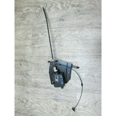  Замок лючка топливного бака к  BMW  7 E38,  1999