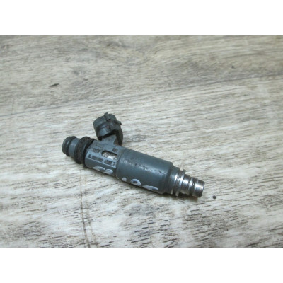  Форсунка к  Mazda  323,  1999