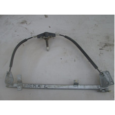  Стекло двери передней левой к  Audi  100,  1985