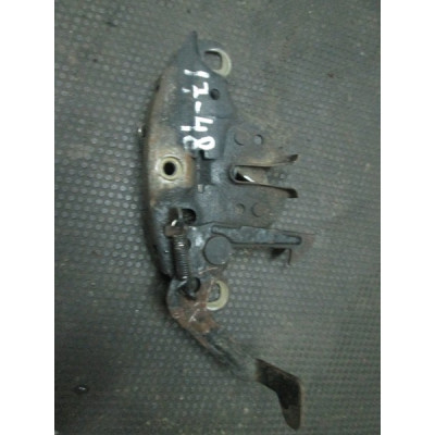 Замок капота к  Nissan  Primera,  1993