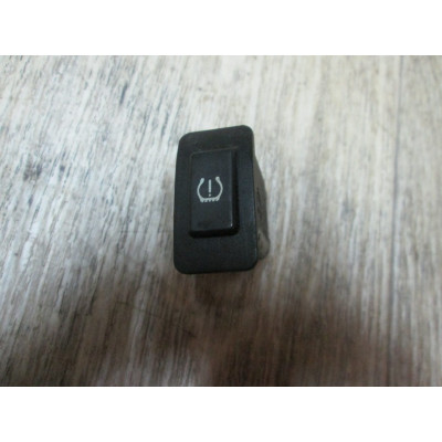  Кнопка (выключатель) к  BMW  7 E38,  1999