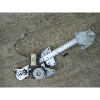  Стеклоподъемник задний левый к  Mazda  626,  1996