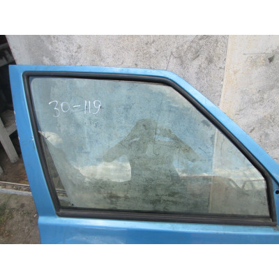  Стекло двери передней правой к  Skoda  Felicia,  1997