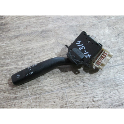  Переключатель поворотов к  Mazda  Premacy,  2000