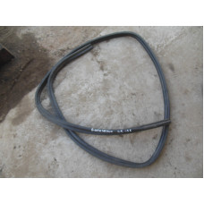  Уплотнитель багажника к  Renault  Megane,  1999