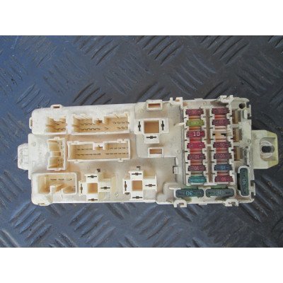 Блок предохранителей к  Mitsubishi  Galant,  1998